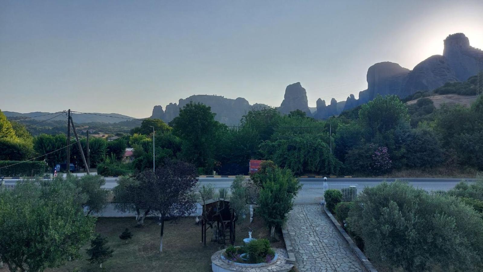 Maison d'hôtes Pomegranate Tree House - Meteora à Kalambaka Extérieur photo
